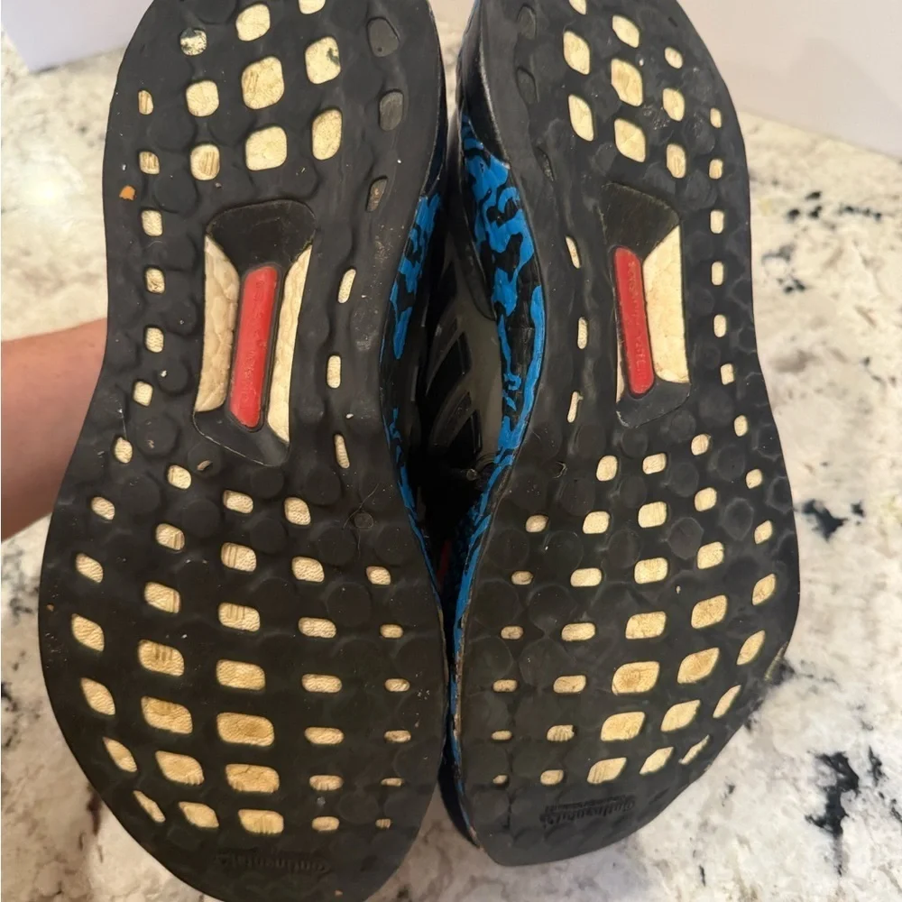 adidas Ultra Boost 5.0 DNA Black Legend Ink Turbo